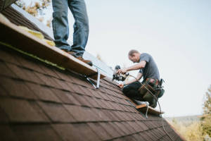Local Roofers in Letts, IA